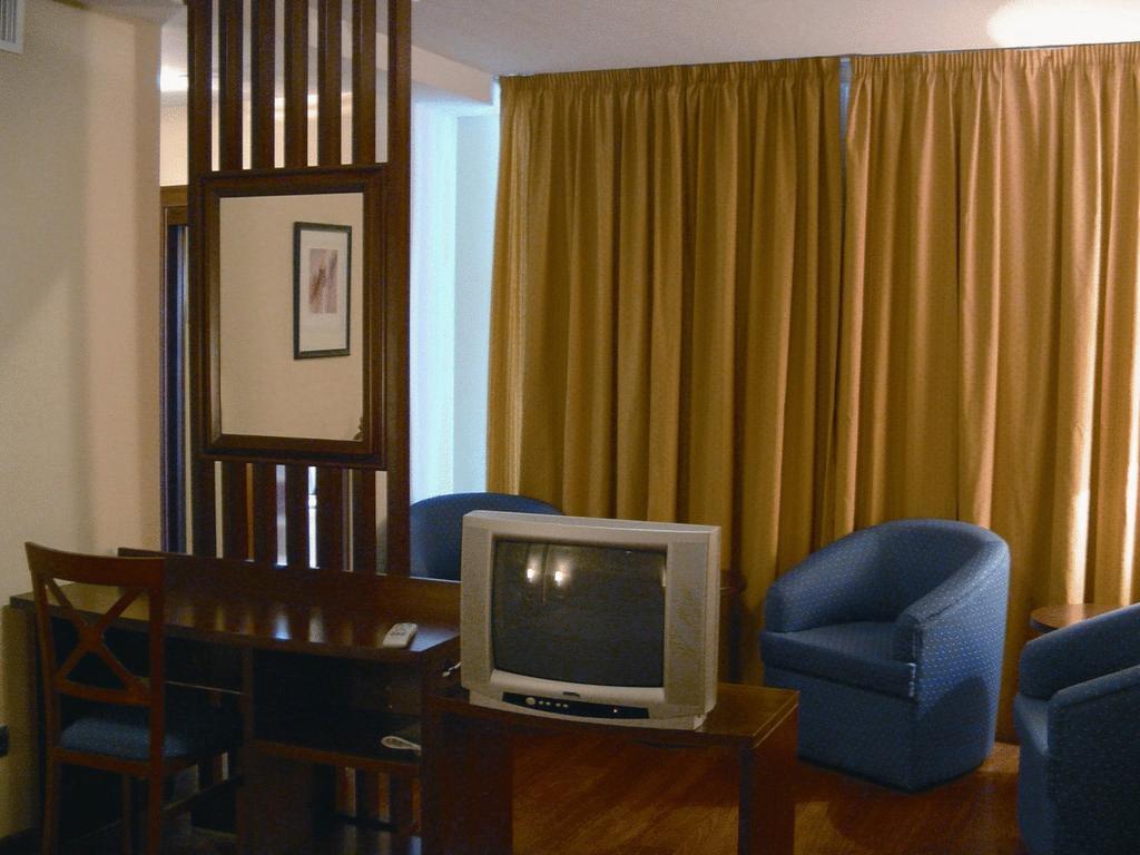 Hg Gaona Hotel Peligros Cameră foto
